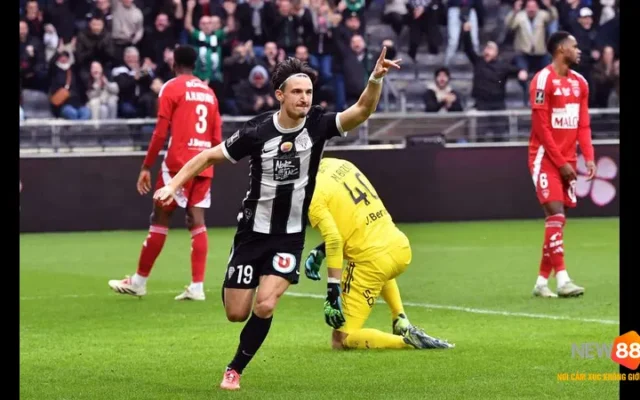 Ai sẽ chiến thắng trong cuộc chiến Angers vs Brest: Lợi thế sân nhà có cứu Angers?